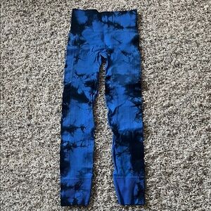 Lululemon Blue and Black Tie-Dye Leggings